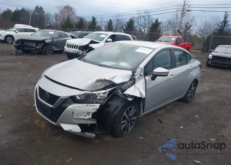 2021 Nissan Versa Sv Xtronic Cvt z USA, uszkodzony, nr VIN 3N1CN8EV8ML840962